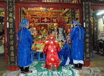 Câu hỏi về tín ngưỡng thờ cúng tổ tiên
